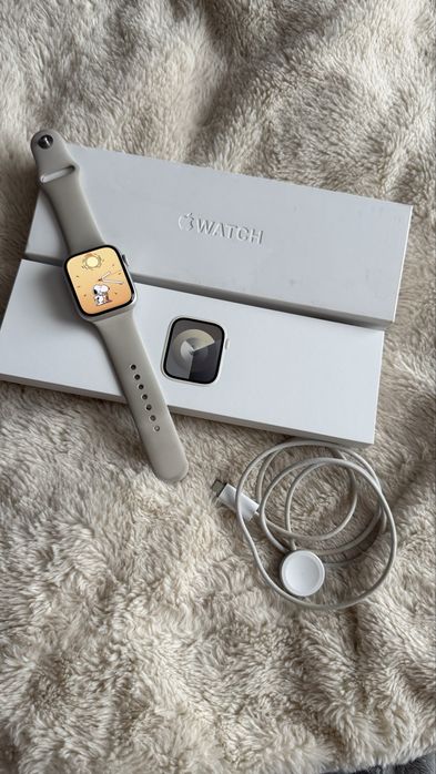 Apple Watch Series 9 45mm Starlight GPS