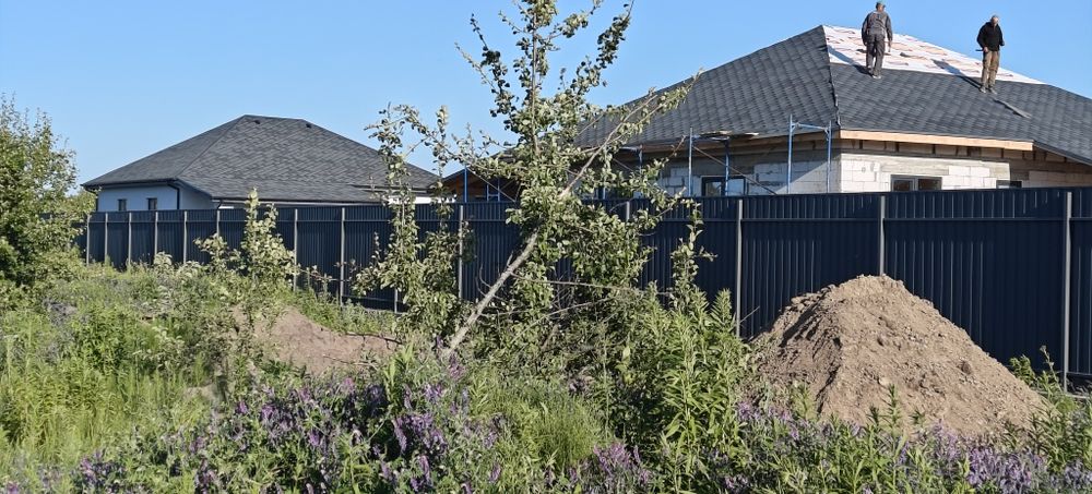 Продам земельну ділянку Зарічани початок