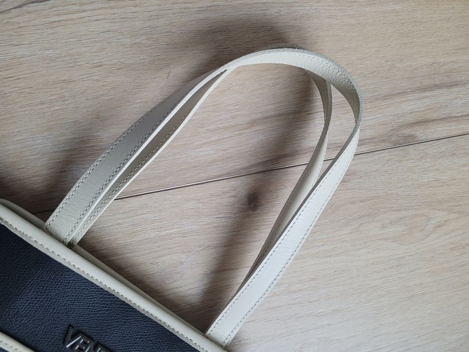 Torba skórzana Venezia typu shopper  czarna beżowa s