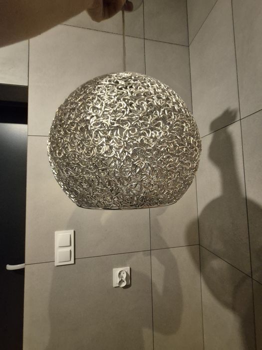 Lampa srebrna kula