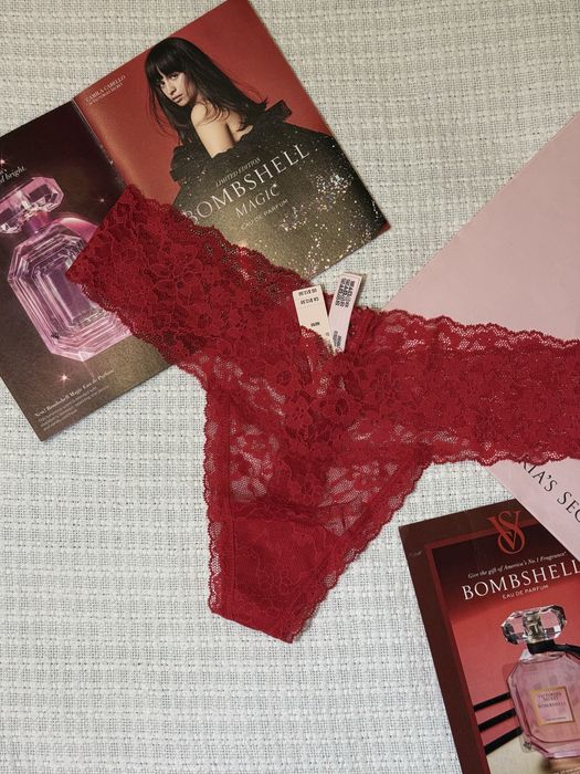 Труси, білизна Victoria’s Secret; С