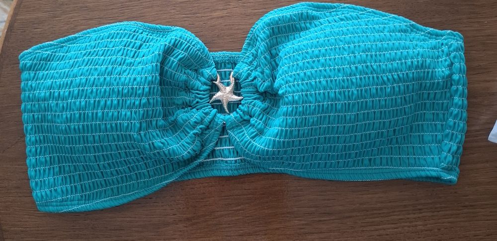 Góra do  bikini typu bandeau