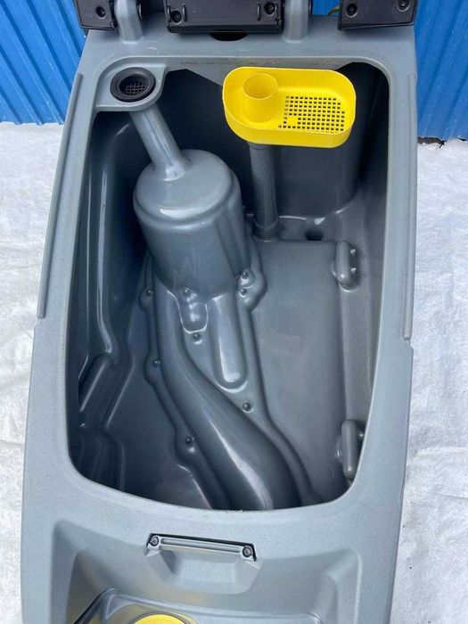 Підлогомийна машина Karcher B80