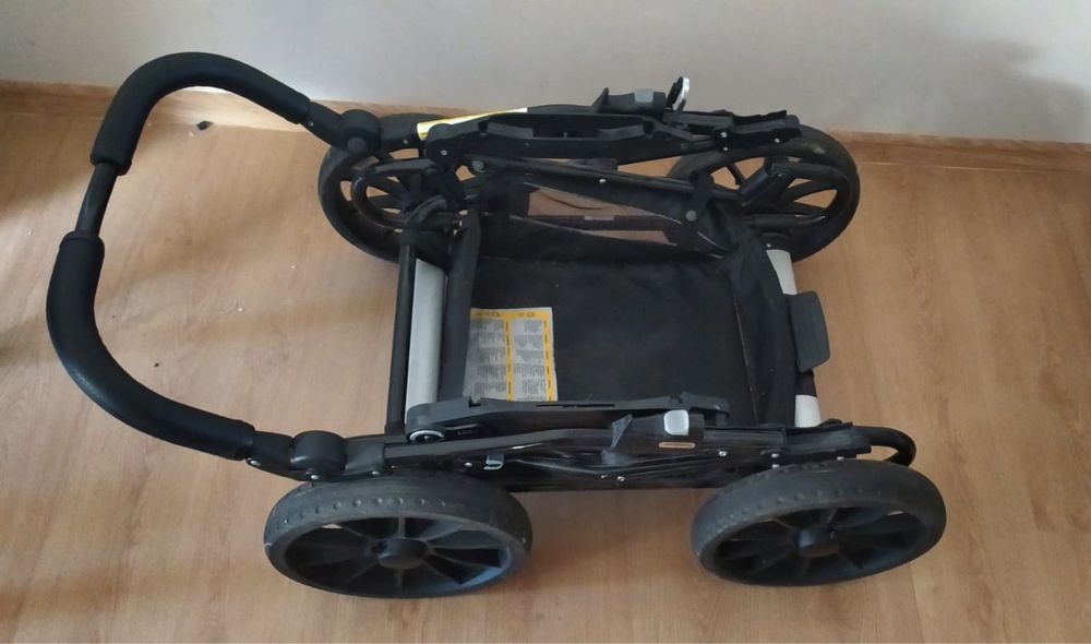 Ekskluzywny wózek Emmaljunga Edge DuoS Competition