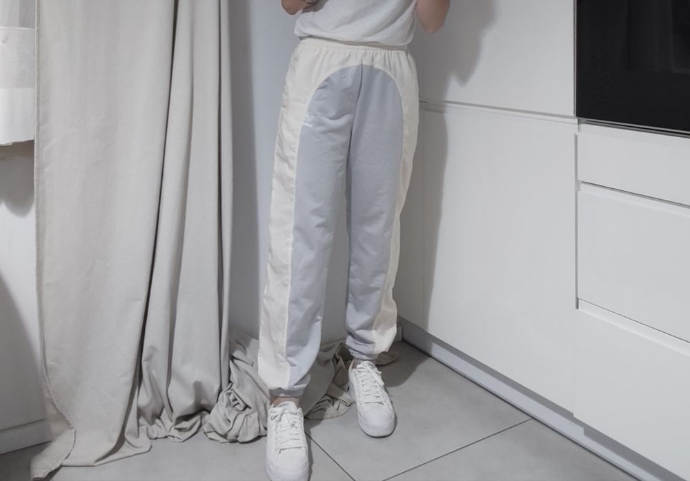 Dresy spodnie dresowe Adidas Adicolor Split Trefoil rozmiar S