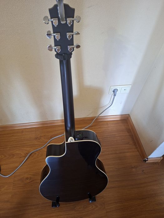 Електроакустична гітара YAMAHA APX600
