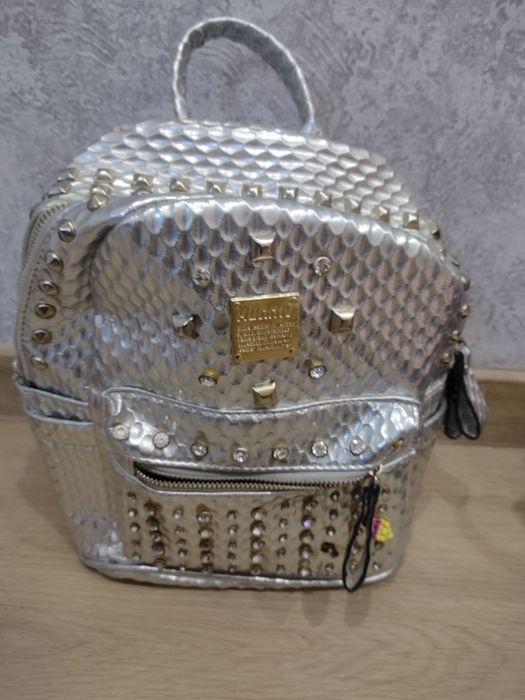 Продам сумку, рюкзак для дівчинки