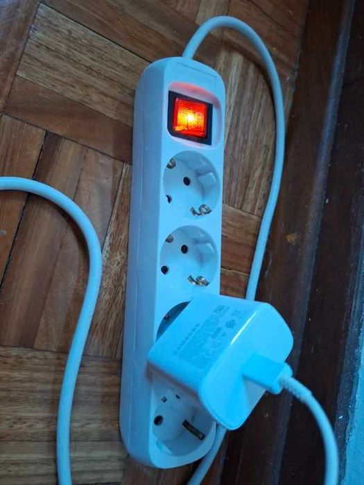 Extensão elétrica, tomada múltipla, régua eletrica, Regleta, base multiple. Porto.
