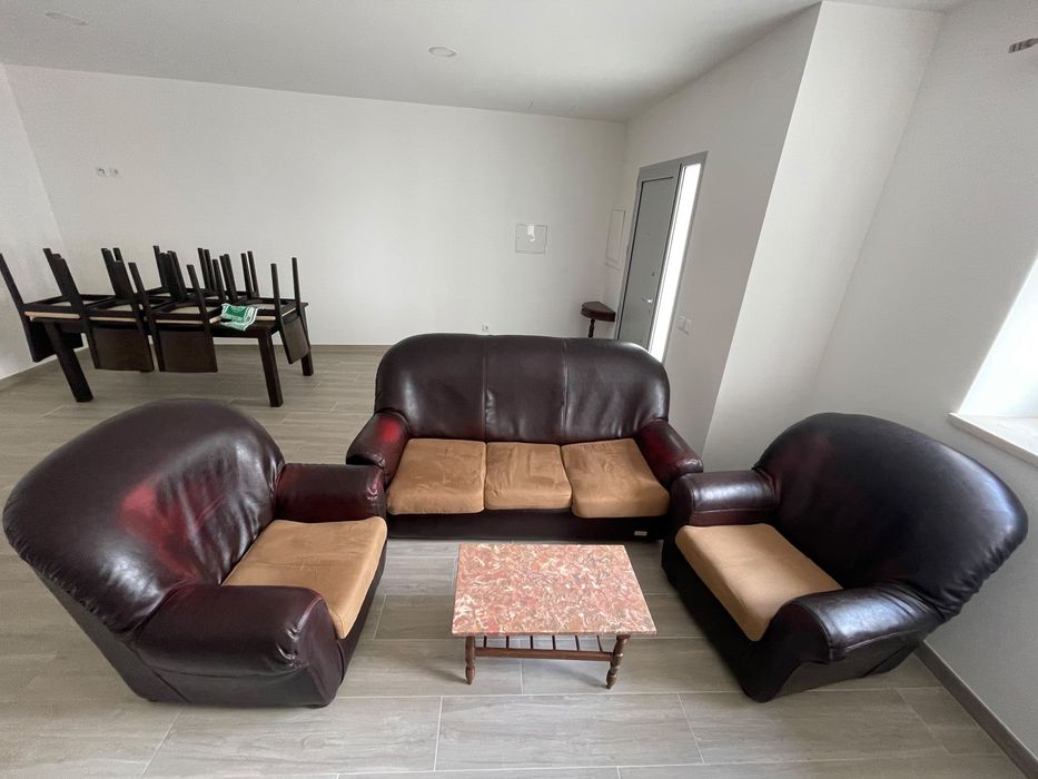 Sofa-cama + Poltronas