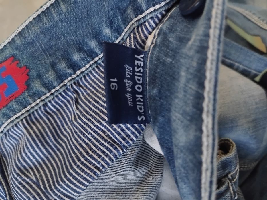 Подарую джинси на худенького хлопця (боковий 105 см)