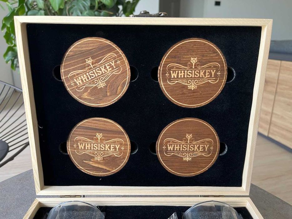 Zestaw do Whisky Szklanki Kamienie Pudełko Prezent + GRATIS Podkładki