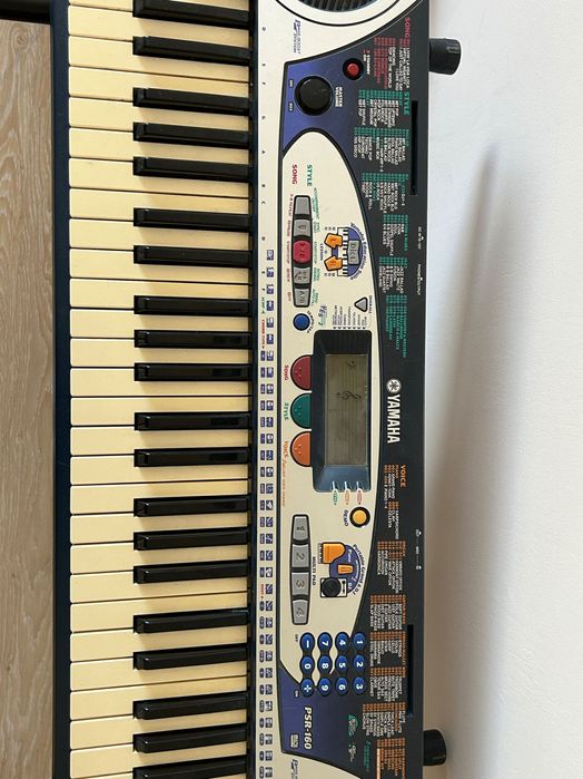Синтезатор yamaha (+підставка)