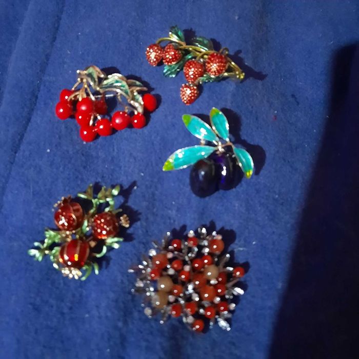 КОЛЛЕКЦИЯ брошь брошки ягоды олива вишня клубника гранат