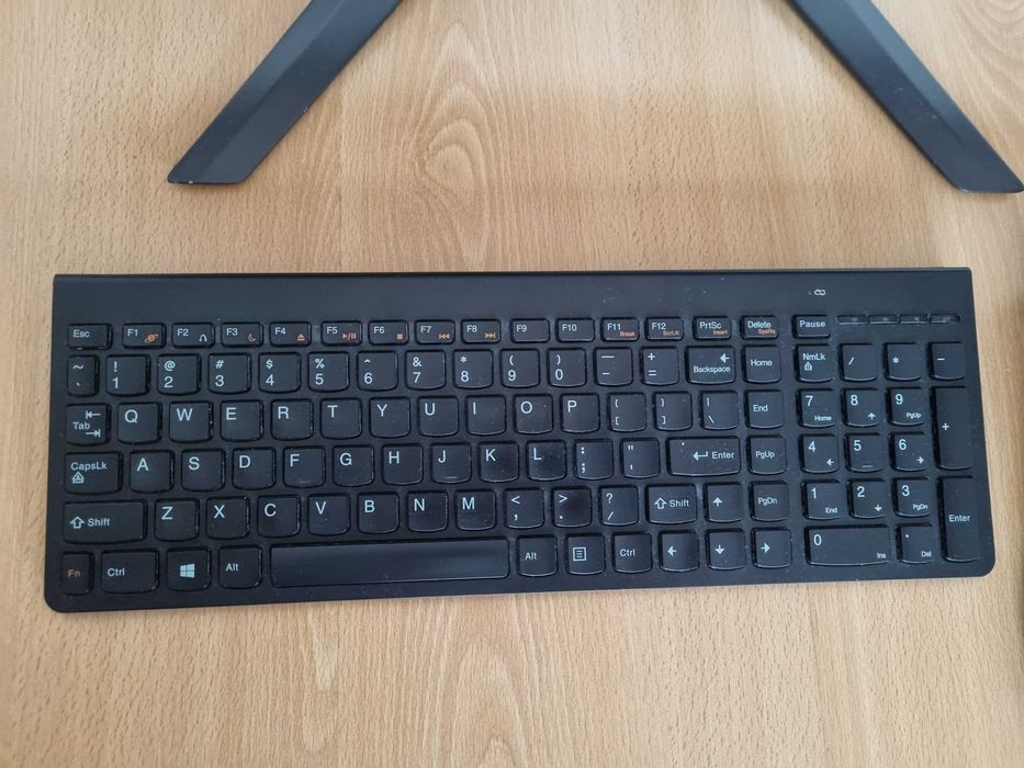 Komputer Lenovo Ideacentre AIO 700 21,5" 8GB RAM 500GB SDD  ! Okazja !