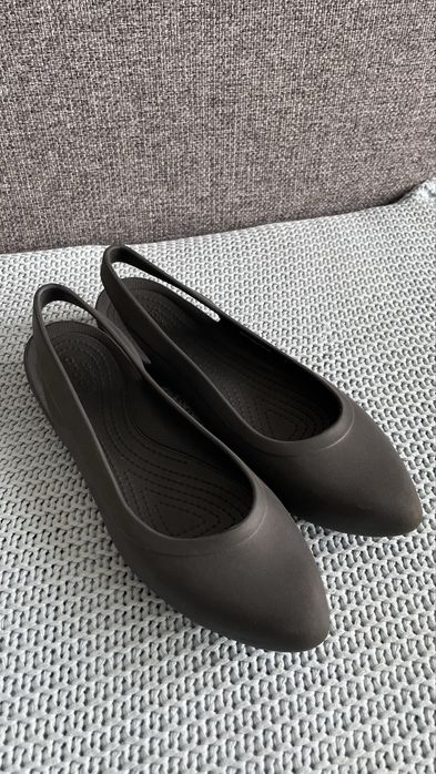 Crocs sandały Eve Slingback Black W8 38/39