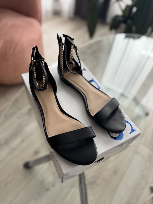 Босоніжки Guess, оригінал