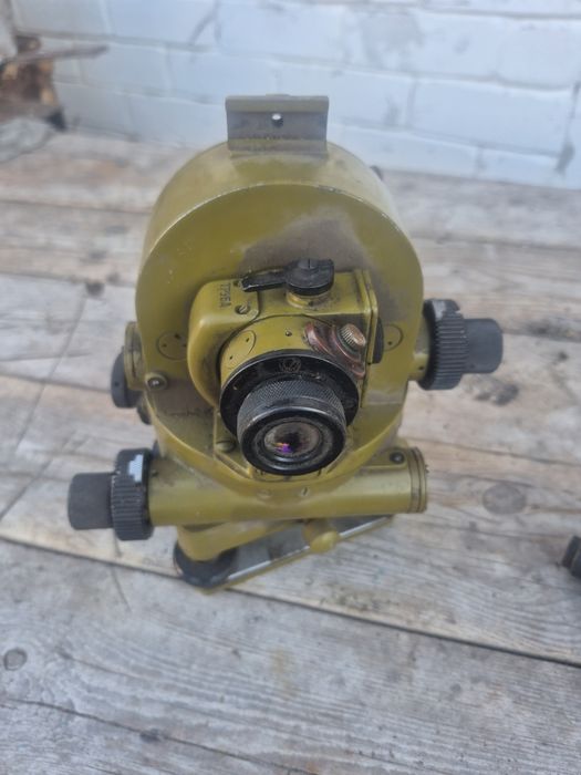 Теодоліт буссоль