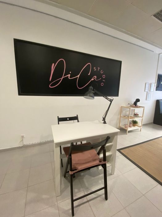 Sala principal num salão de beleza