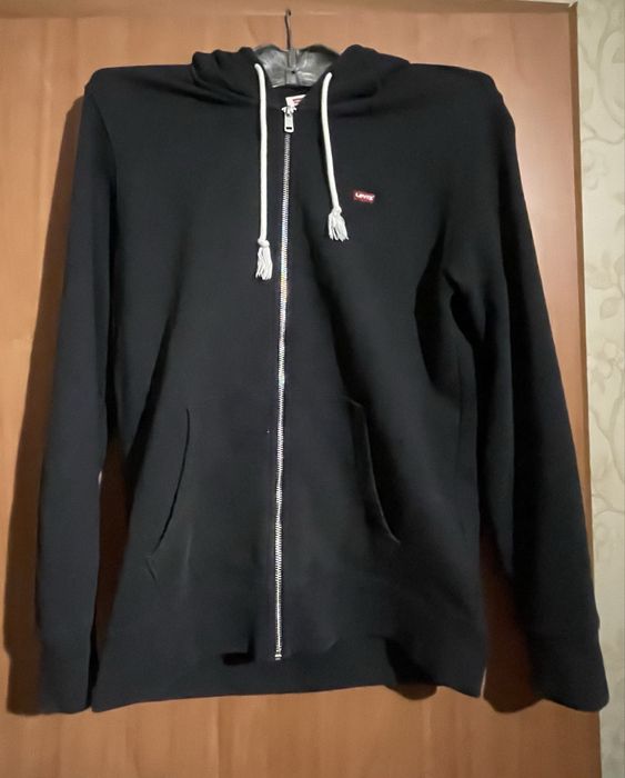 Продам зип-худи levis