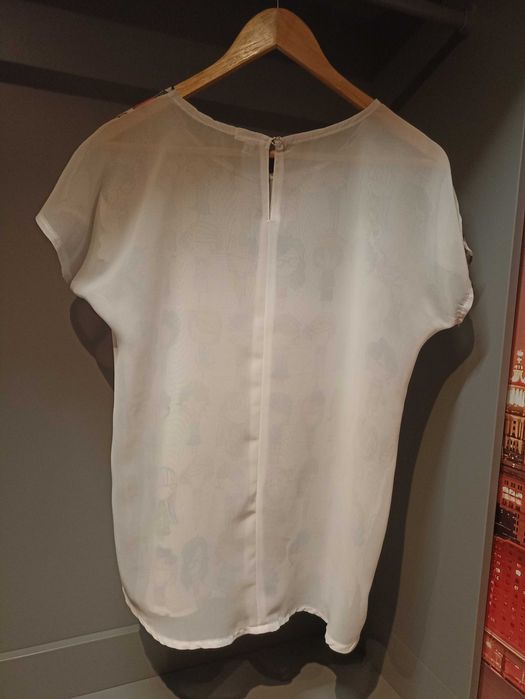 Damski T-shirt z rysunkiem