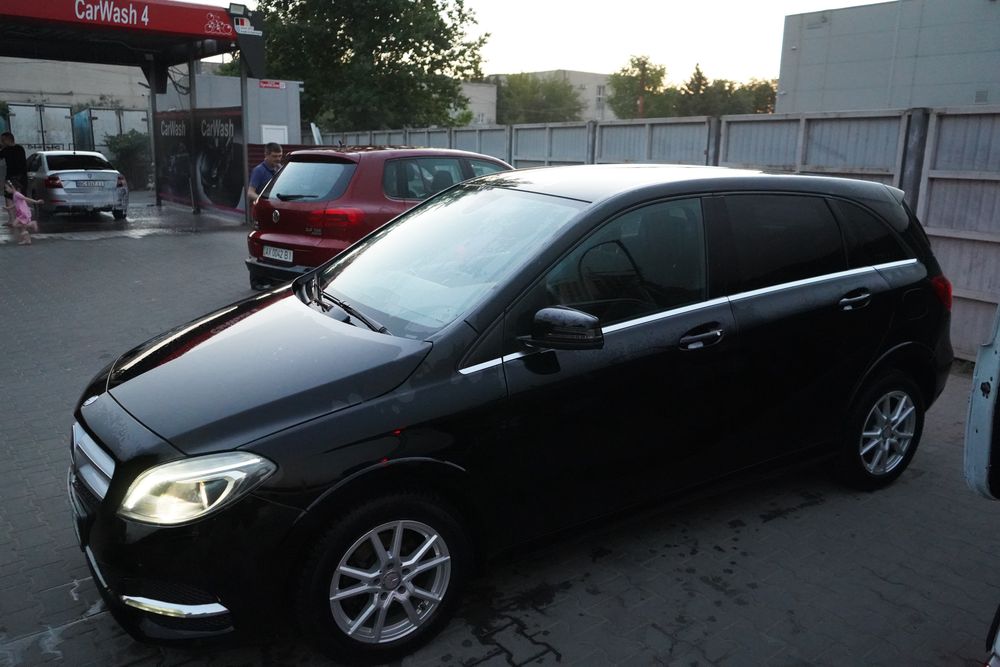 Mercedes-Benz B-Class 2016 VIN WDD2428901J011893 фото оголошення 2 з 8