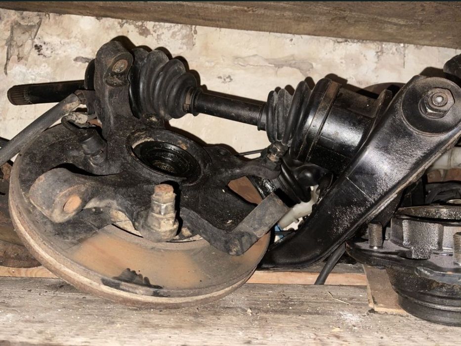 Цапфа Nissan Navara NP300 D22 2.5d Kingcab Нисан Навара Д22 Кінгкаб НП