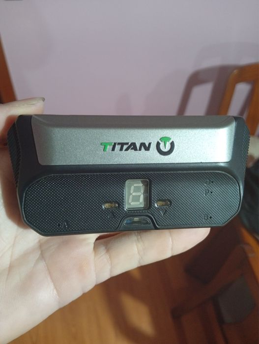 Titan 2 como novo
