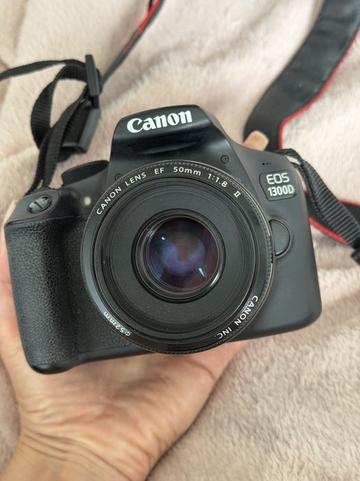 Canon EOS 1300D + 18-55 IS + 50mm f/1.8 + akcesoria – zestaw