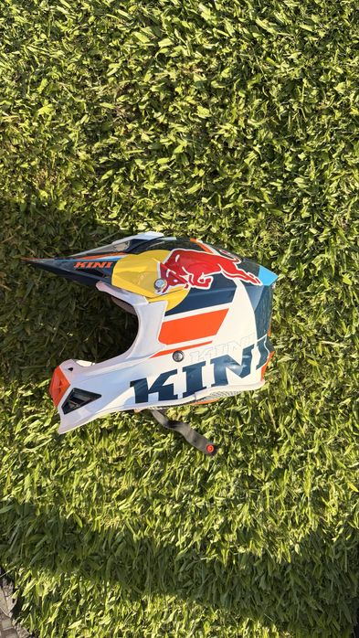 Capacete Kini Redbull