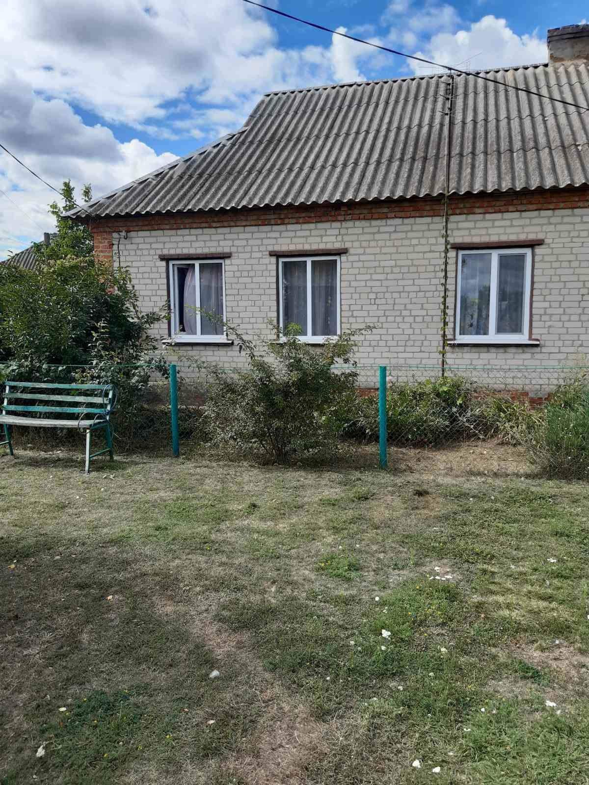 Продам дом.Для дачи: 3 800 $ - Продаж будинків Золочів на Olx