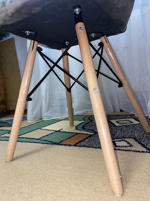 Стильний стілець