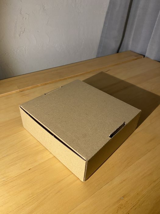 Pudełko kartonowe z okienkiem(prezentowe)