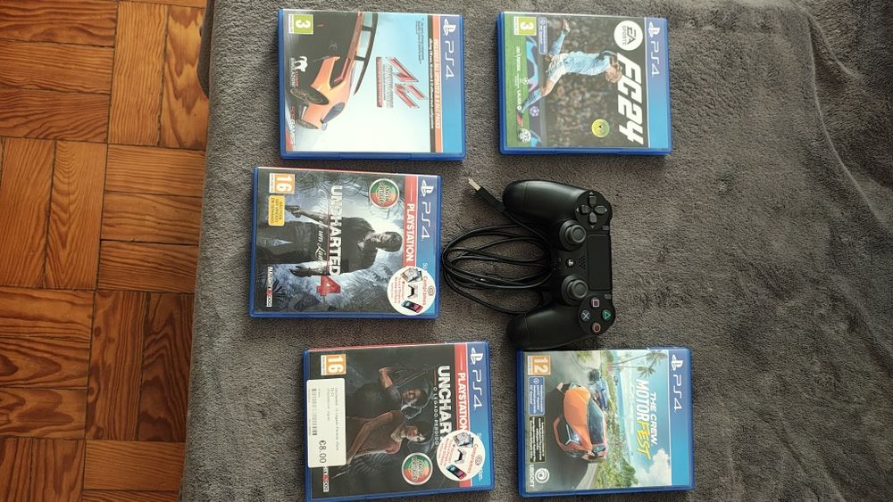 PS4 IMPECÁVEL + Caixa Original + Jogos + Suportes de Arrefecimento