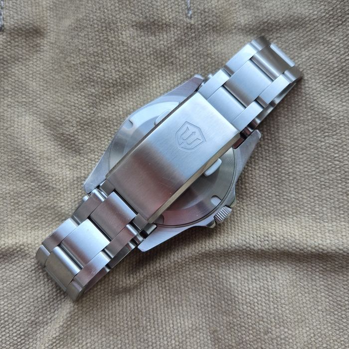 Watchdives WD16570 GMT Explorer