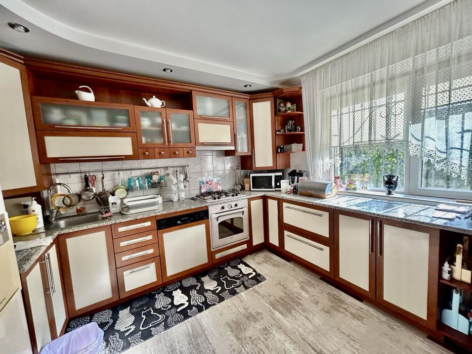 Добротний, облаштований будинок Р-н Масляниківка.