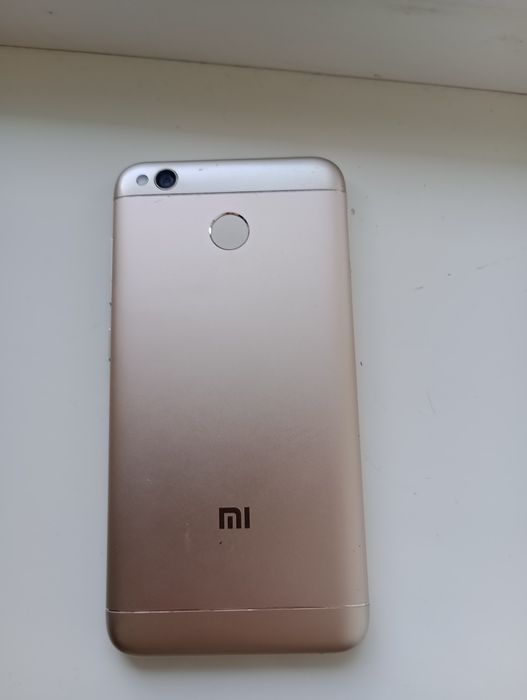 Мобильный телефон Xiaomi Redmi 4X