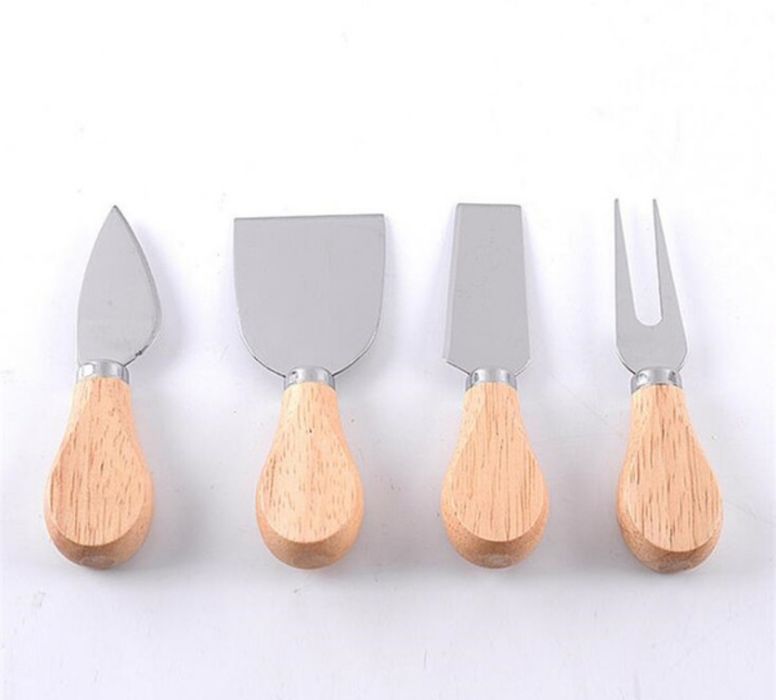 Conjunto de 4 Peças para Queijos com Estojo, Novo
