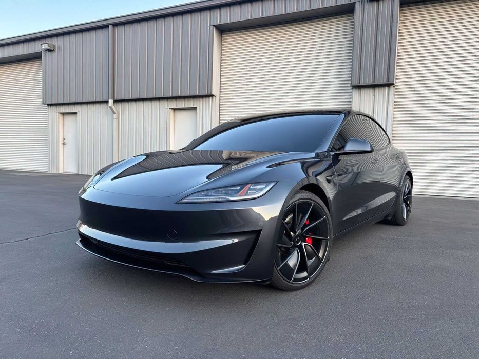 Tesla Model 3 Performance      2025