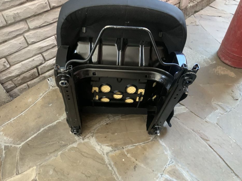 Сидіння Renault Kangoo