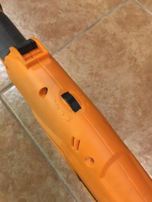 Шліф машинка жираф Evolution r225dws 710W