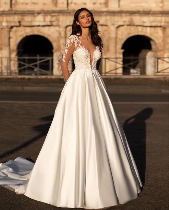 Vestido de noiva em bom estado