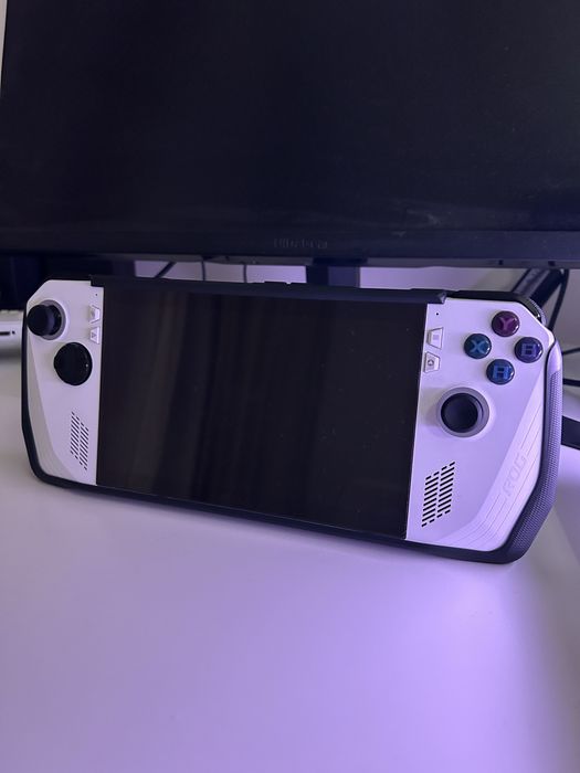 Rog Ally Z1Extreme como Novo