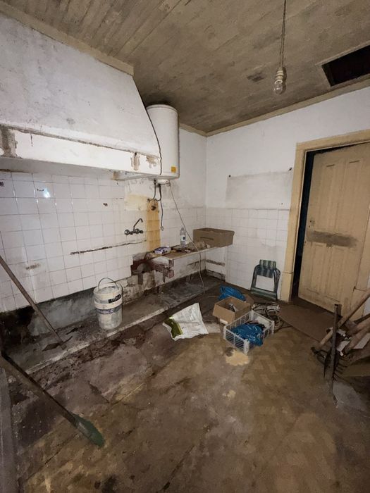 Moradia para recuperar com 650m2 de terreno