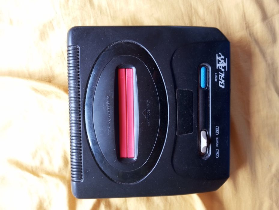 Vendo 2 consolas e um comando
