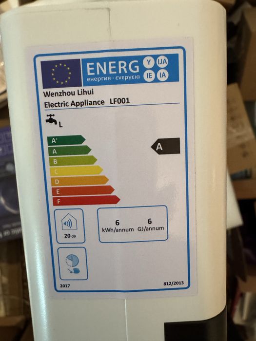 Проточний водонагрівач 6000w 220V LCD з пультом для душу кухні ванної