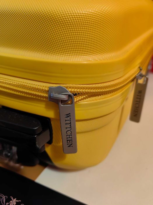 Mała walizka kabinowa podróżna Wittchen z ABS-u żółta NOWA