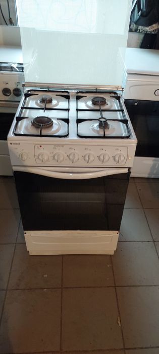 Газову плиту  з газовой духовкою дуже дешево продаю