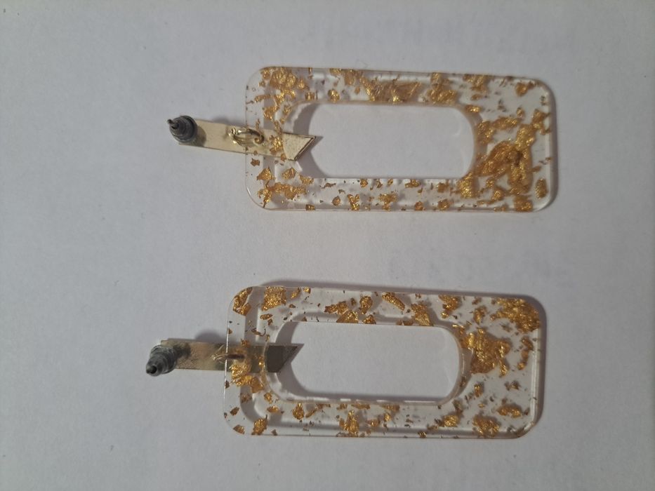 Сережки з епоксидки з золотом золоті