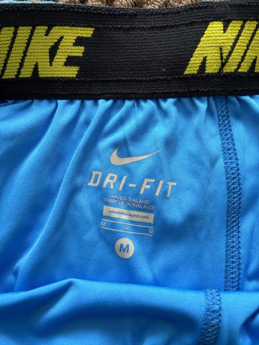 Спортивні шорти Nike