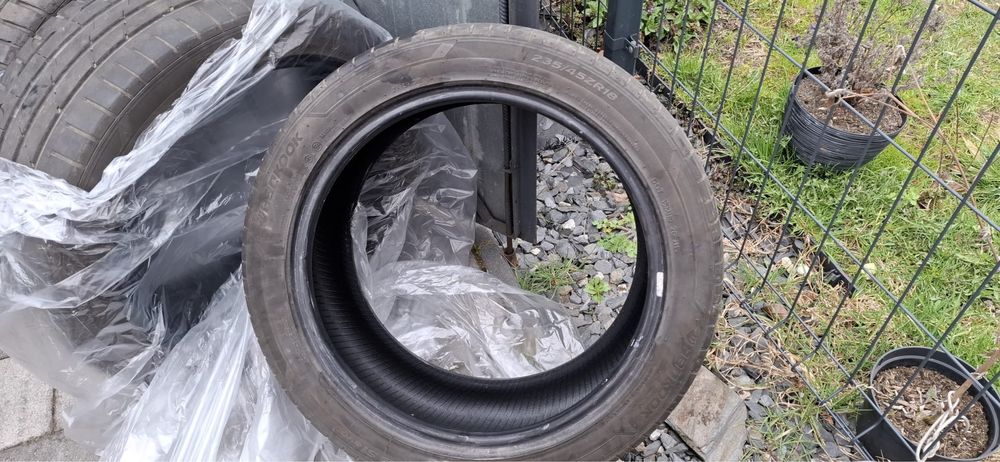 Opony Hankook 235/45R18